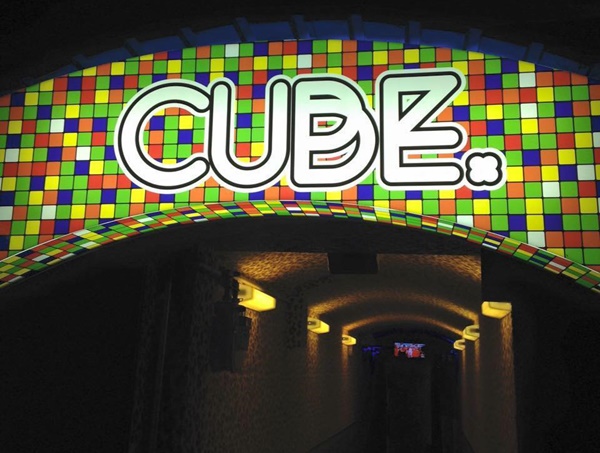 CLUB CUBE